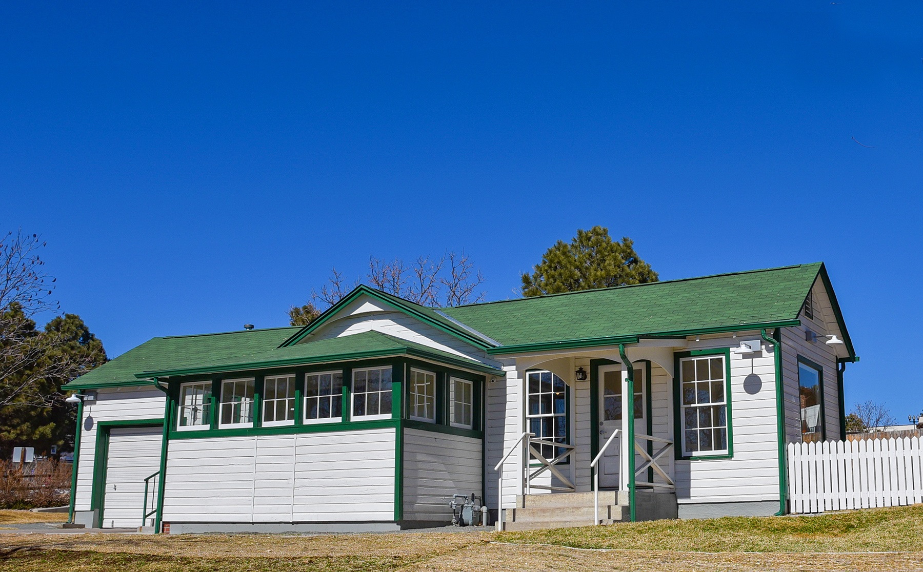 Caretaker's Cottage outdoor view.