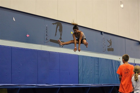 girl doing gymnastics