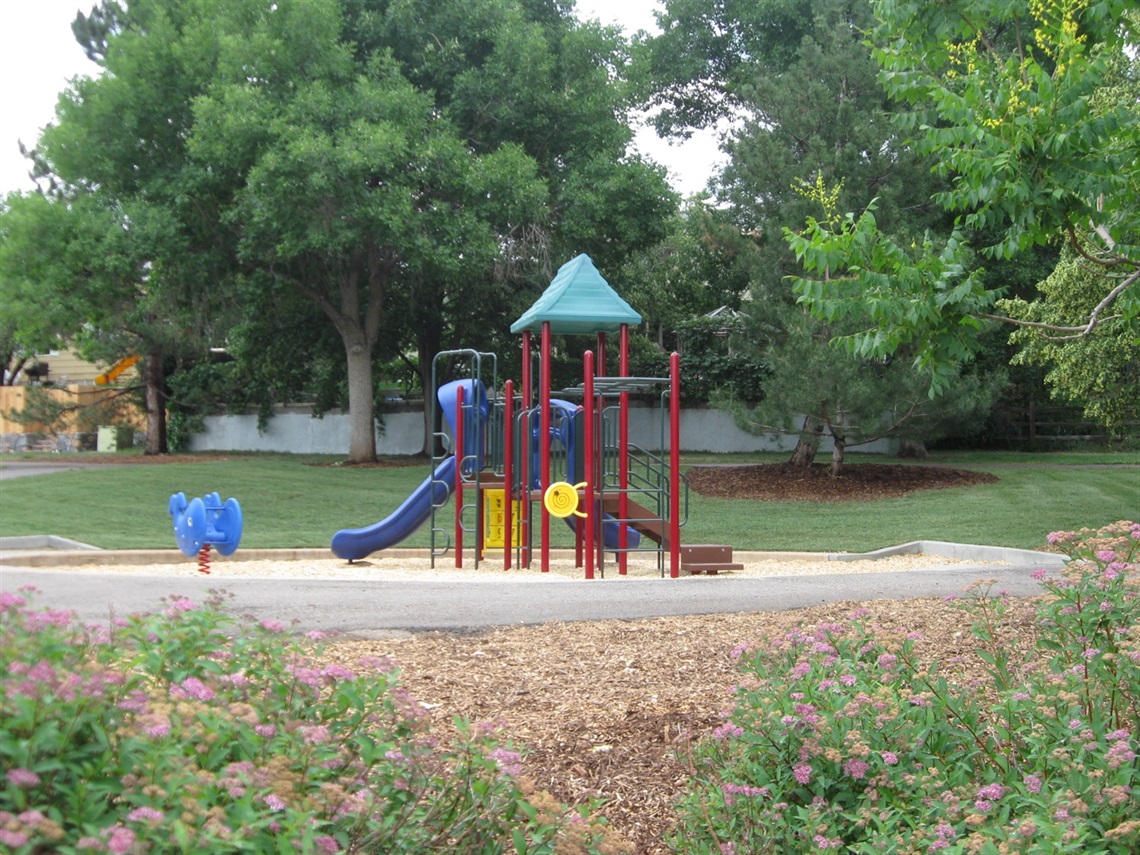 Hodgson Park playground and flowers