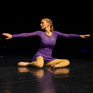 youth contemporary dancer